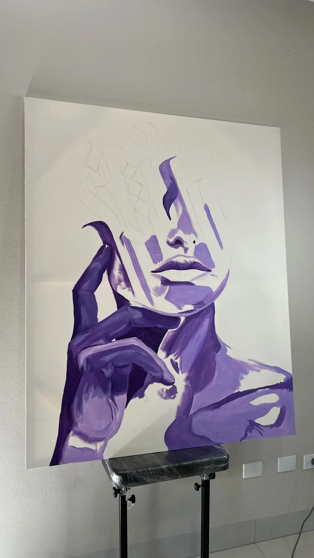 Pintura de rosto roxo em tela