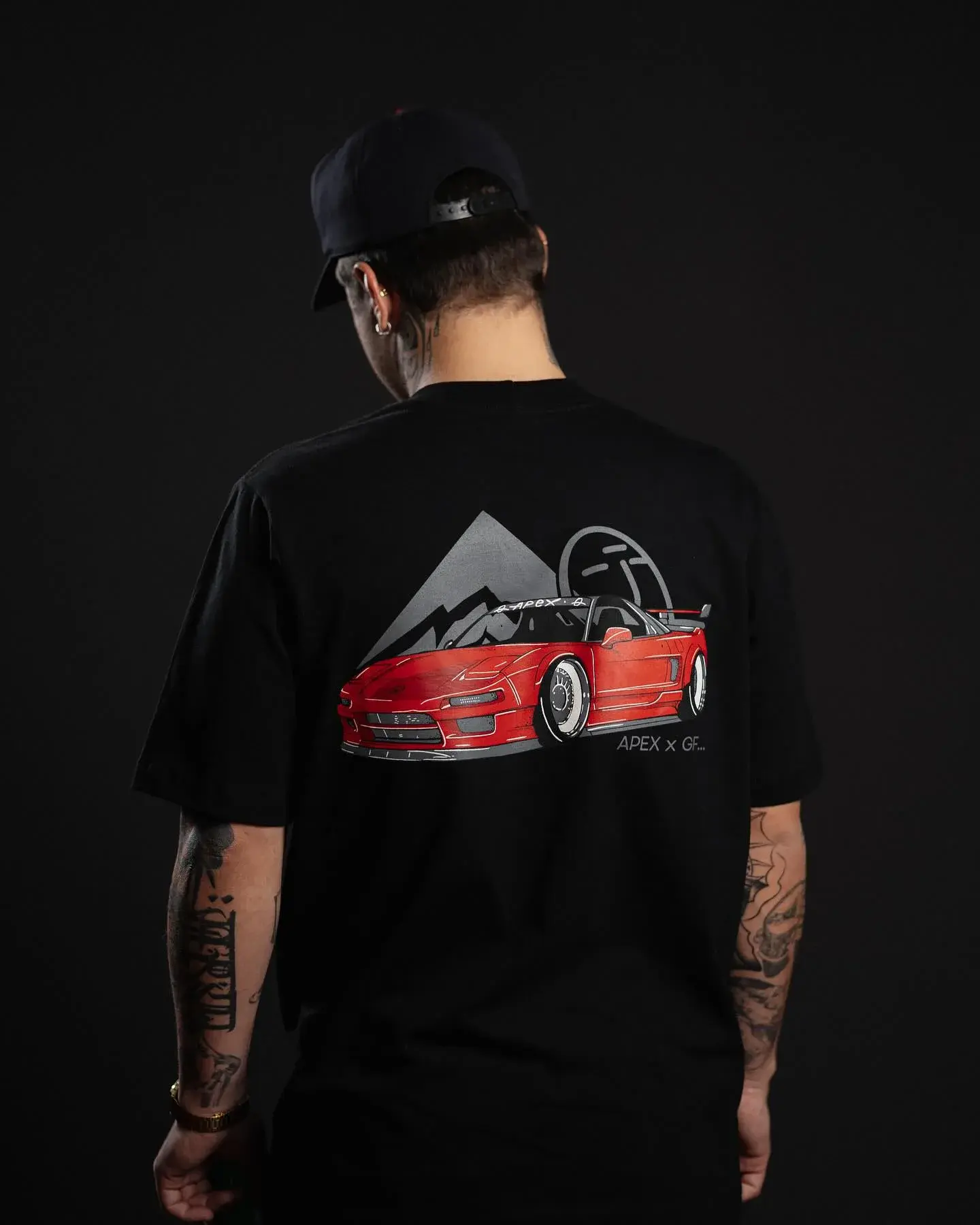 Camiseta preta com Honda NSX, collab Apex & Ferracioli 5ª edição